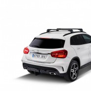 CRUZ Airo Fuse FIX Black | Bagażnik dachowy / belki CRUZ BMW Seria 1 3d E81 2007-2012