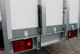 Przyczepa Brenderup Cargo CD260 z rampą najazdową
